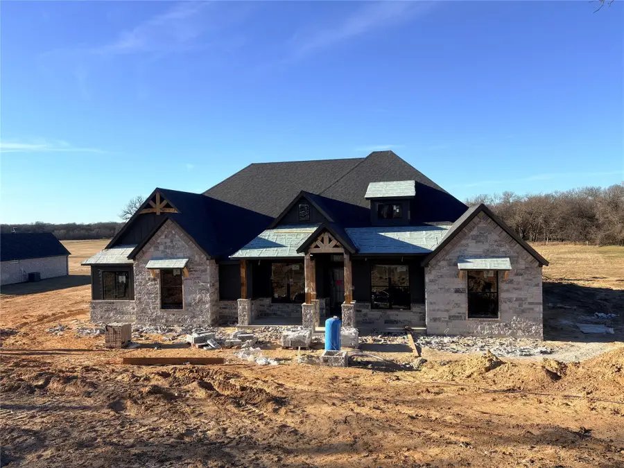 195 Rio Rancho Drive, Decatur, TX 76234 - Image #2