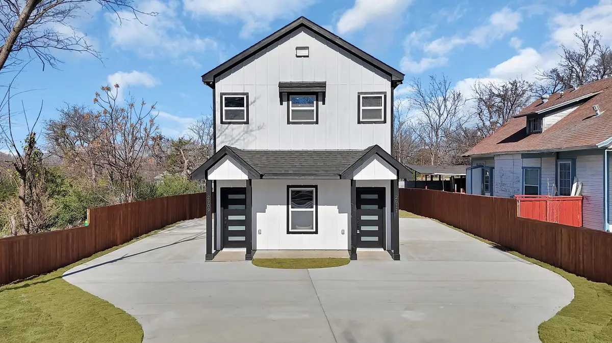 2909 Avenue B, Fort Worth, TX 76105 - Image #1