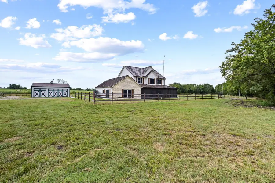 2972 County Road 4826, Wolfe City, TX 75496 - Image #3