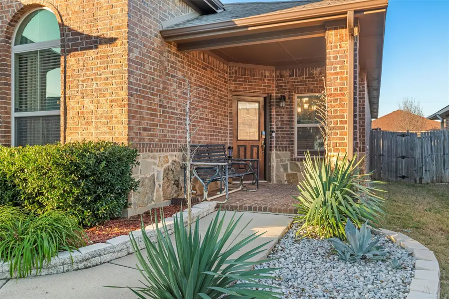 1045 Doe Meadow Drive, Fort Worth, TX 76028 - Image #2