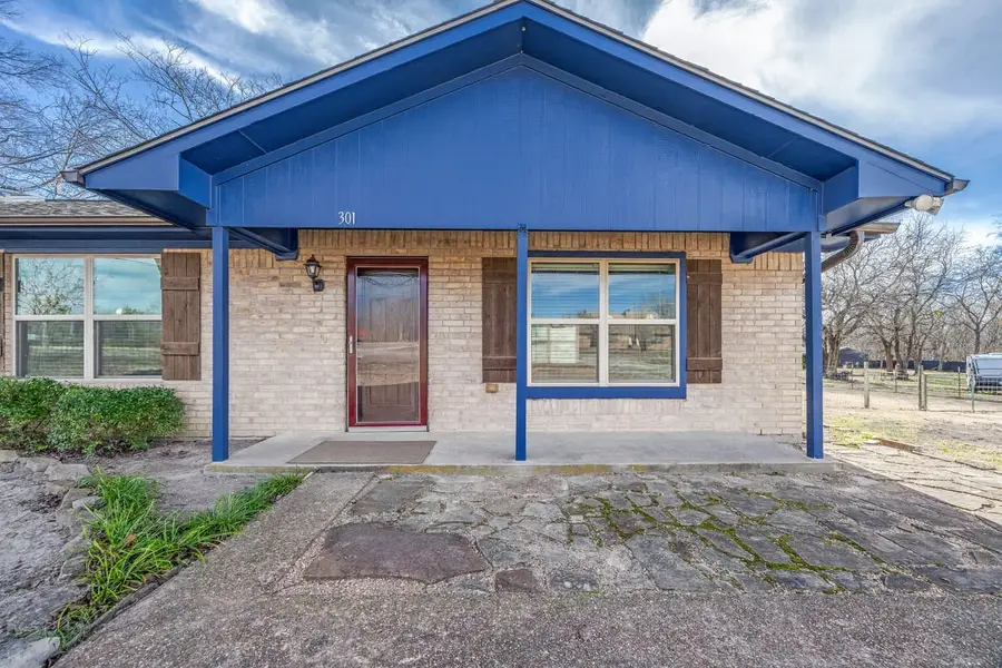 301 Pecan Street, Whitesboro, TX 76273 - Image #3