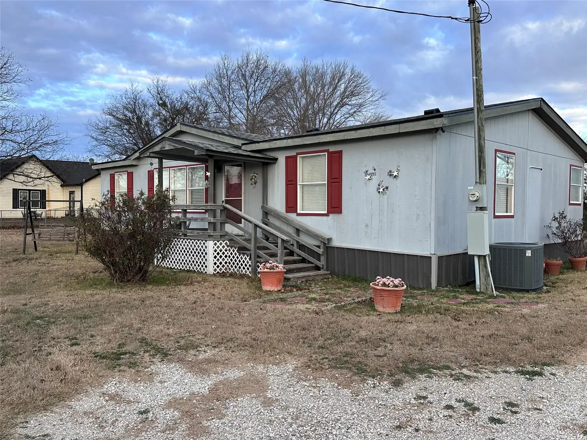 307 W Division Street, Graford, TX 76449 - Image #1