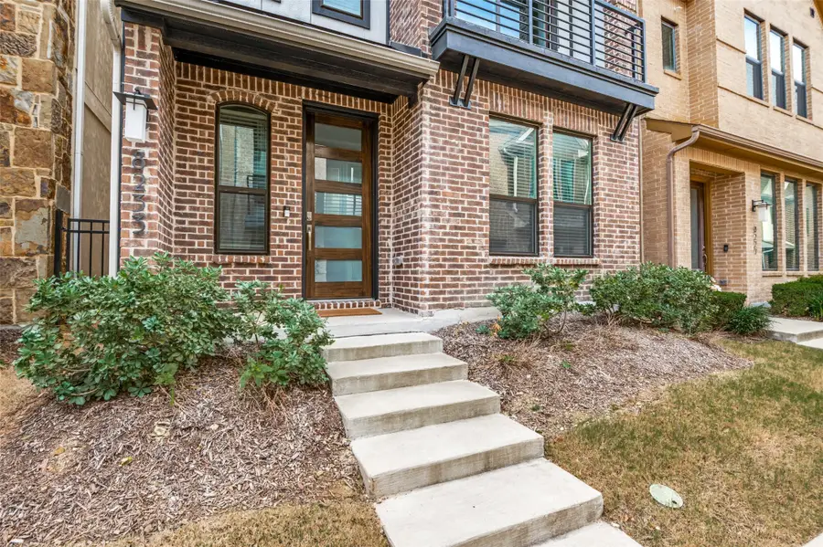 8233 Laflin Lane, Dallas, TX 75231 - Image #2