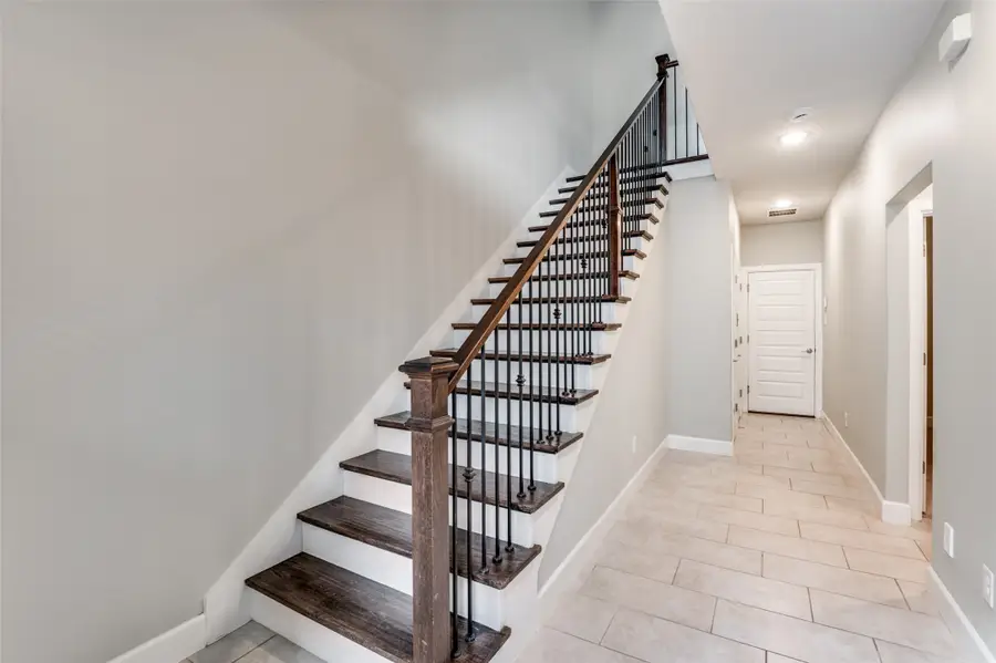 8233 Laflin Lane, Dallas, TX 75231 - Image #3