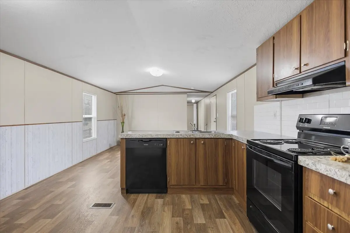 307 Saint Joseph Street, Athens, TX 75751 - Image #1