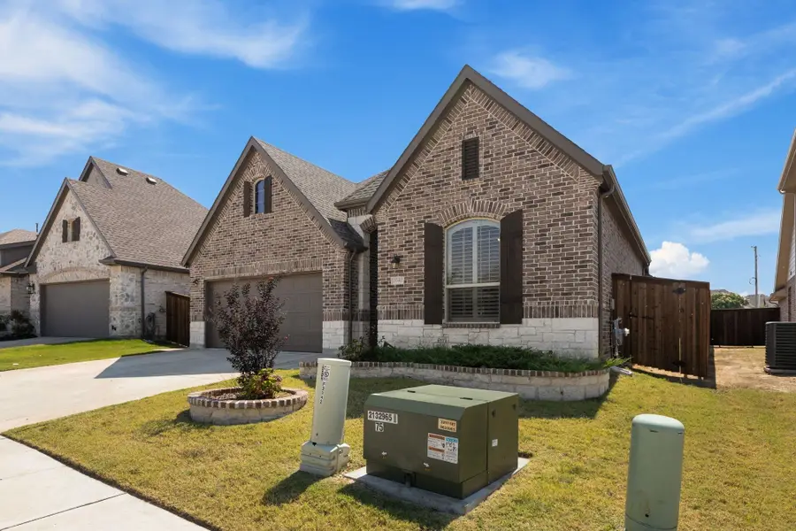 2042 Clear Water Way, Royse City, TX 75189 - Image #2