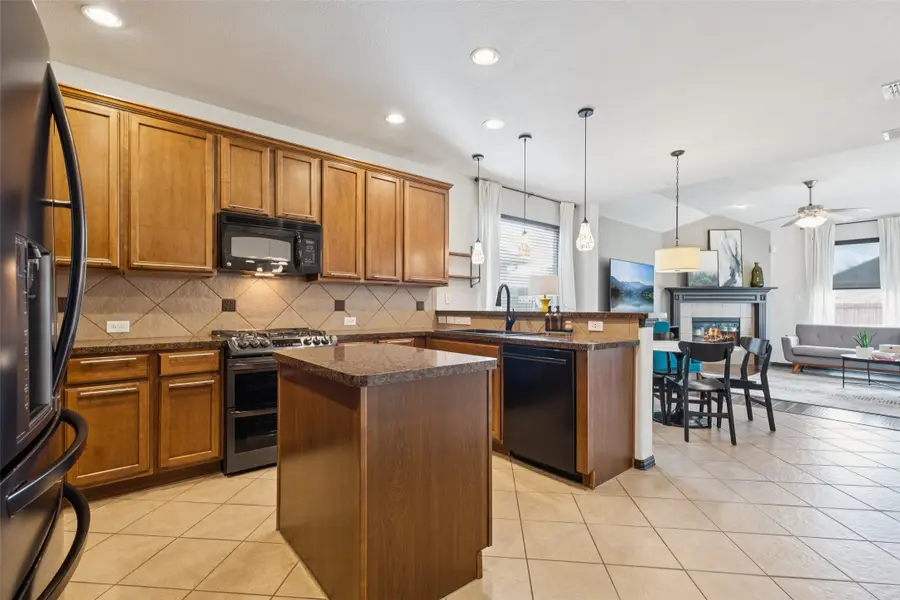 1121 Crest Meadow Drive, Fort Worth, TX 76052 - #3