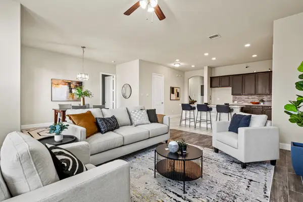 7203 Fallen Crest Lane, Arlington, TX 76001