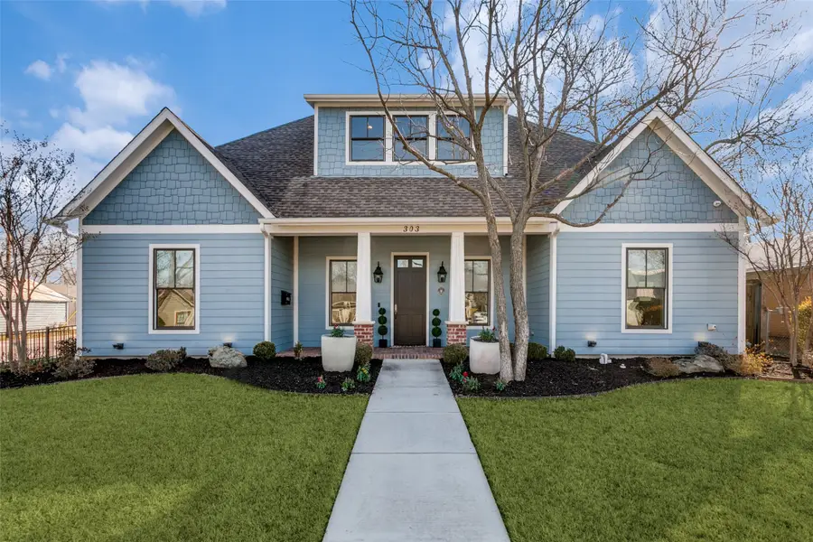 303 S Dooley Street, Grapevine, TX 76051 - #2