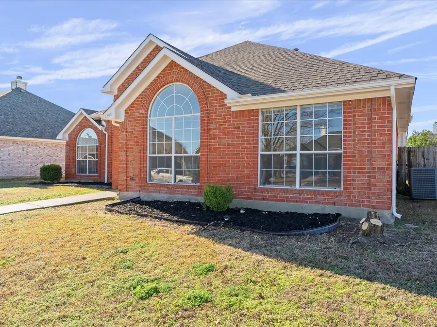 2305 Austin Drive, Mesquite, TX 75181 - Image #2