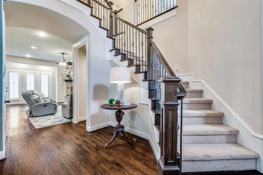 3024 Aberdeen Drive, The Colony, TX 75056 - Image #2