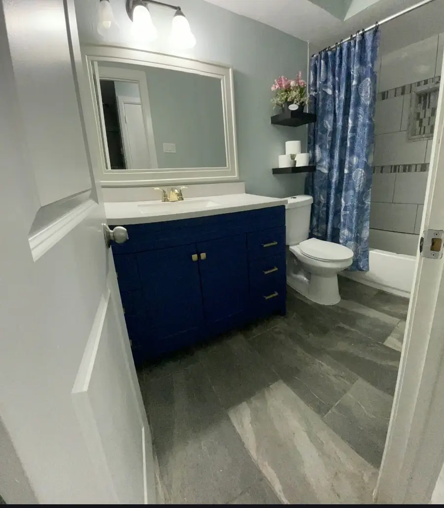 2579 Mossglen Drive, Dallas, TX 75227 - Image #2