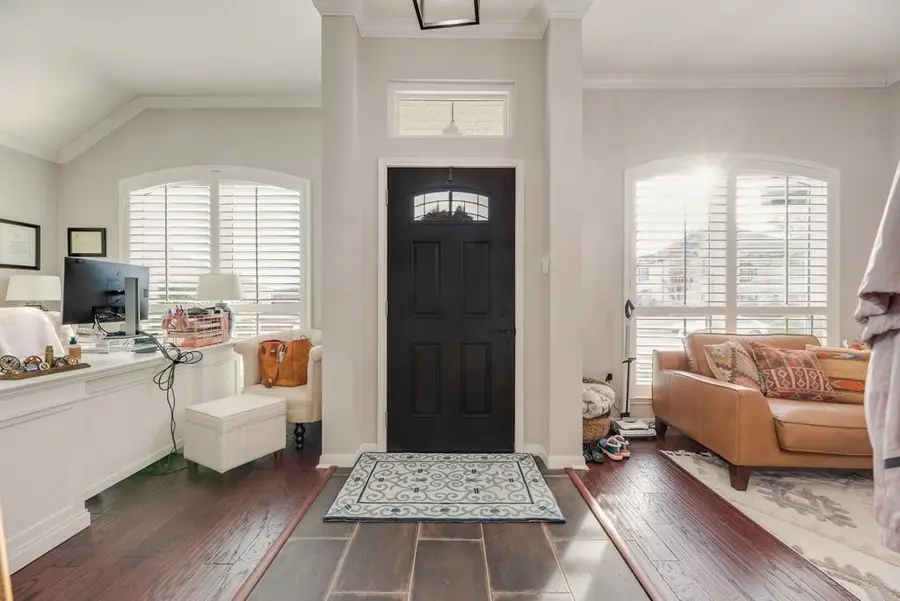 1104 Courtney Lane, Lewisville, TX 75077 - Image #3