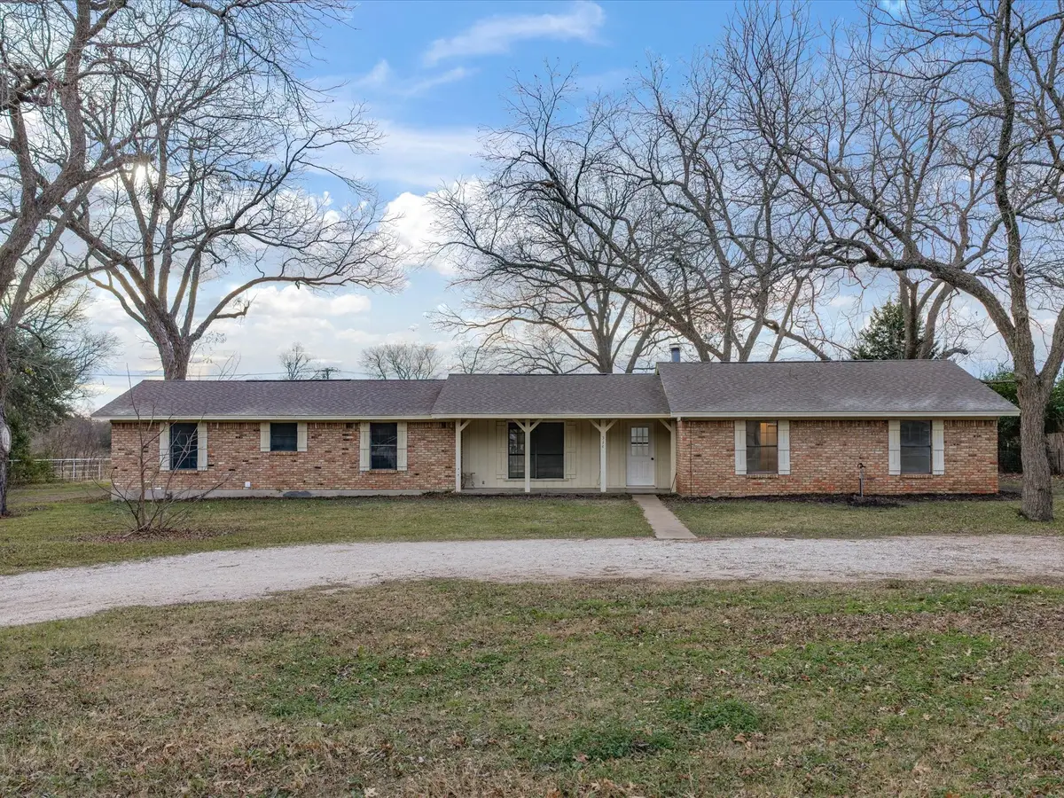 514 Dallas Street, Italy, TX 76651 - Image #1