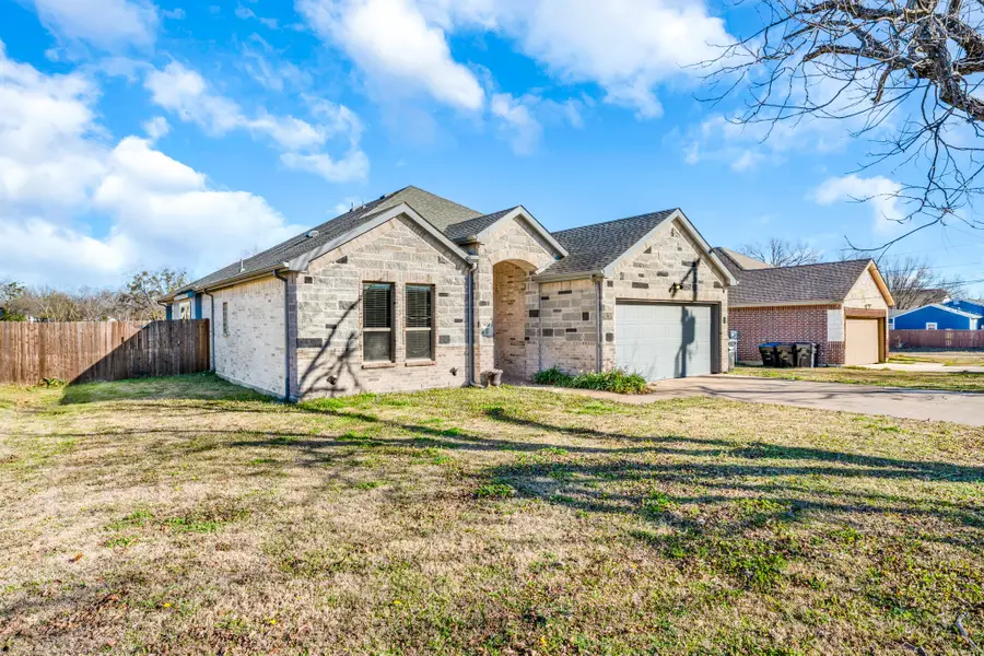 3820 Mcdougal Street, Greenville, TX 75401 - Image #2