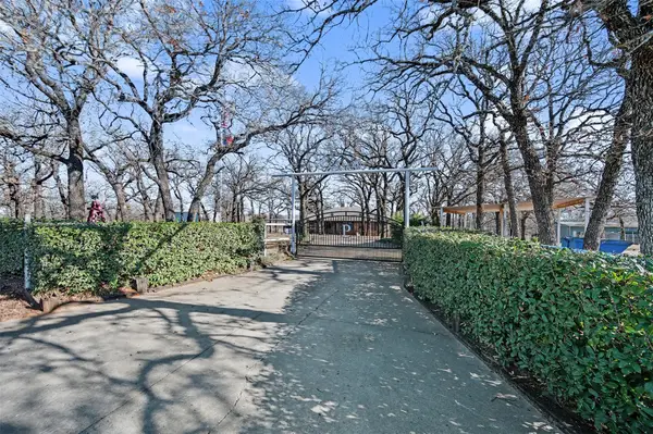 5020 County Road 605, Burleson, TX 76028