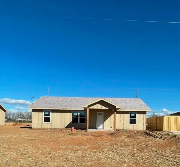 631 6th St Street, Hawley, TX 79525
