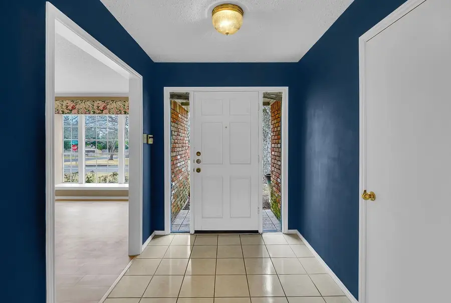 712 Willow Creek Drive, Woodway, TX 76712 - #3