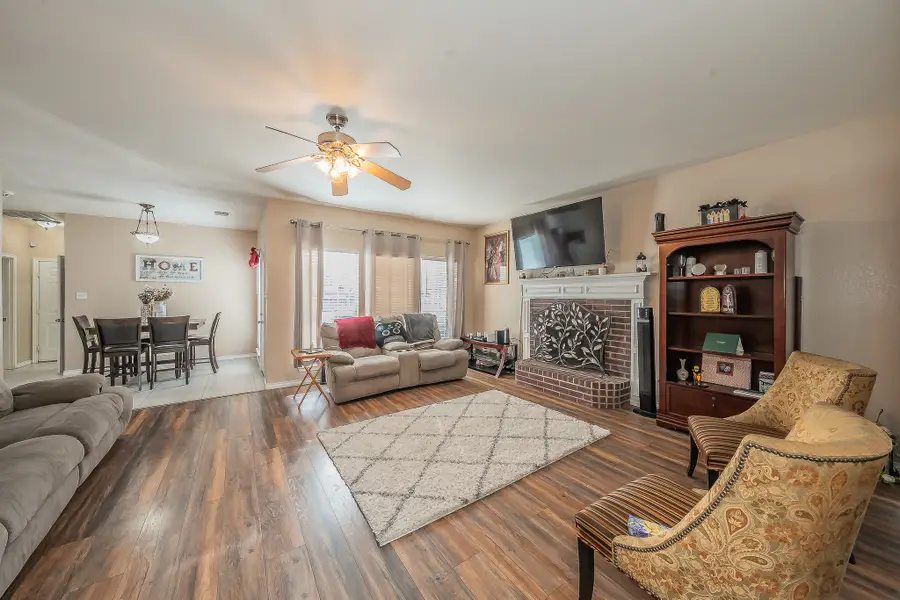 1528 Mill Creek Drive, Desoto, TX 75115 - Image #3