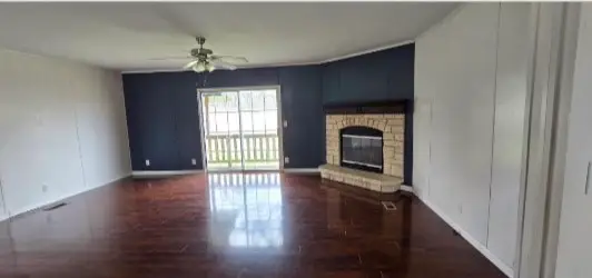 8253 Hutcheson Hill Road, Springtown, TX 76082 - Image #2