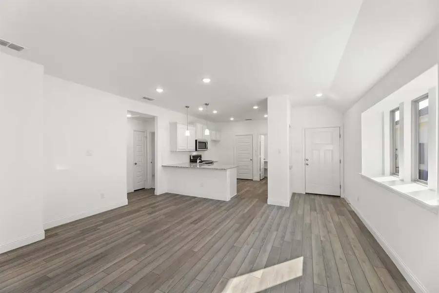 1636 Meadow Crest Drive, Aubrey, TX 76227 - Image #3