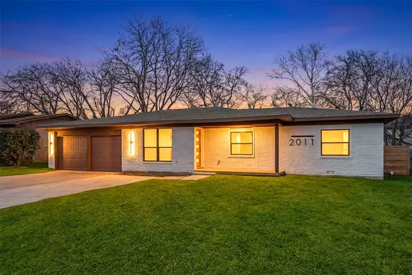 2011 E Park Row Drive, Arlington, TX 76010