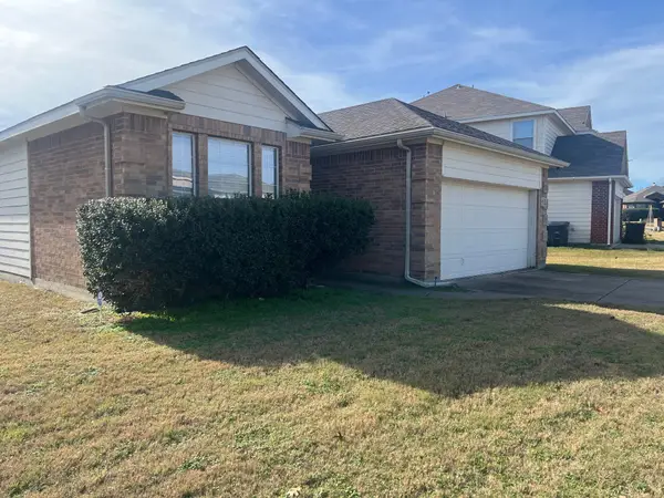 9921 Henna Lane, Fort Worth, TX 76108