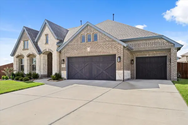 933 Homestead Drive, DeSoto, TX 75115