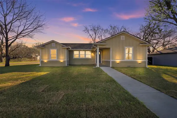 1921 N Woods Street, Sherman, TX 75092