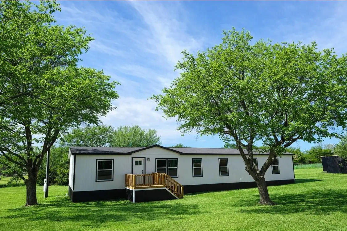 109 Pima Drive, Nocona, TX 76255 - Image #1