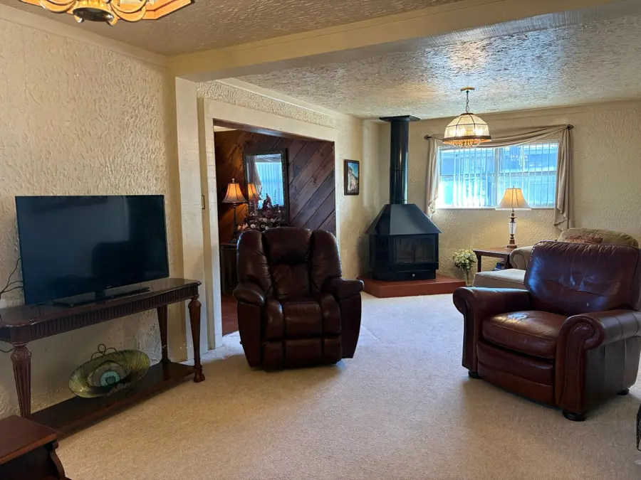 409 E Truett Street, Winters, TX 79567 - Image #3