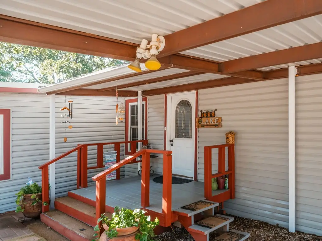 196 S Perch Road, Bowie, TX 76230 - #1