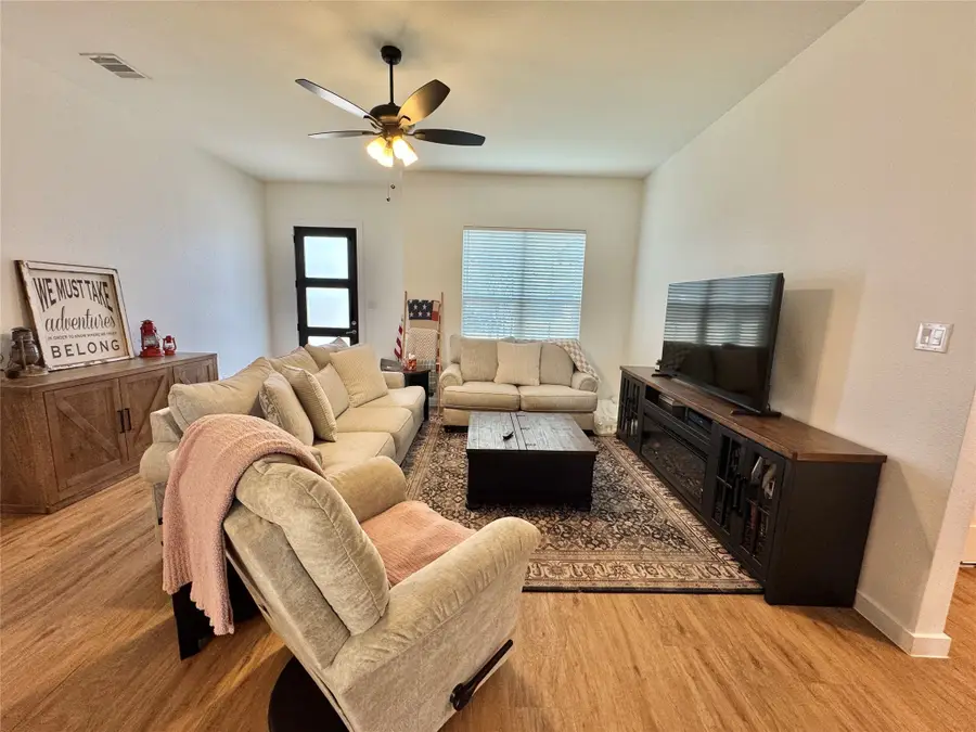 416 Austin Street, Callisburg, TX 76240 - Image #3