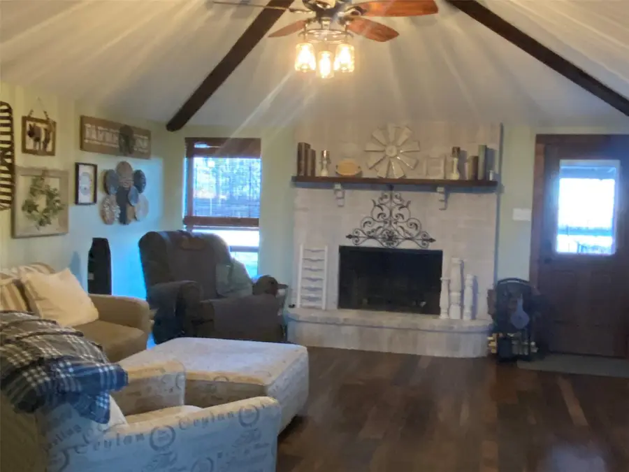 407 Green Acres Drive, Palmer, TX 75152 - Image #3