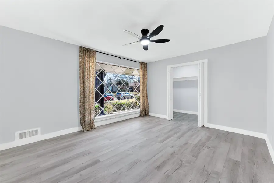 5821 Clendenin Avenue, Dallas, TX 75228 - Image #3