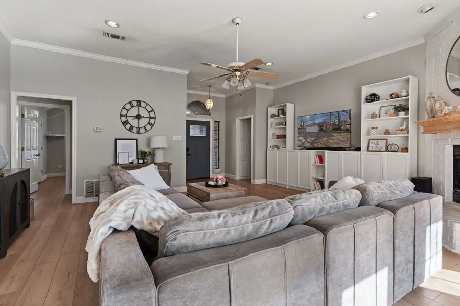 1008 Oak Valley Road, Burleson, TX 76028 - Image #3