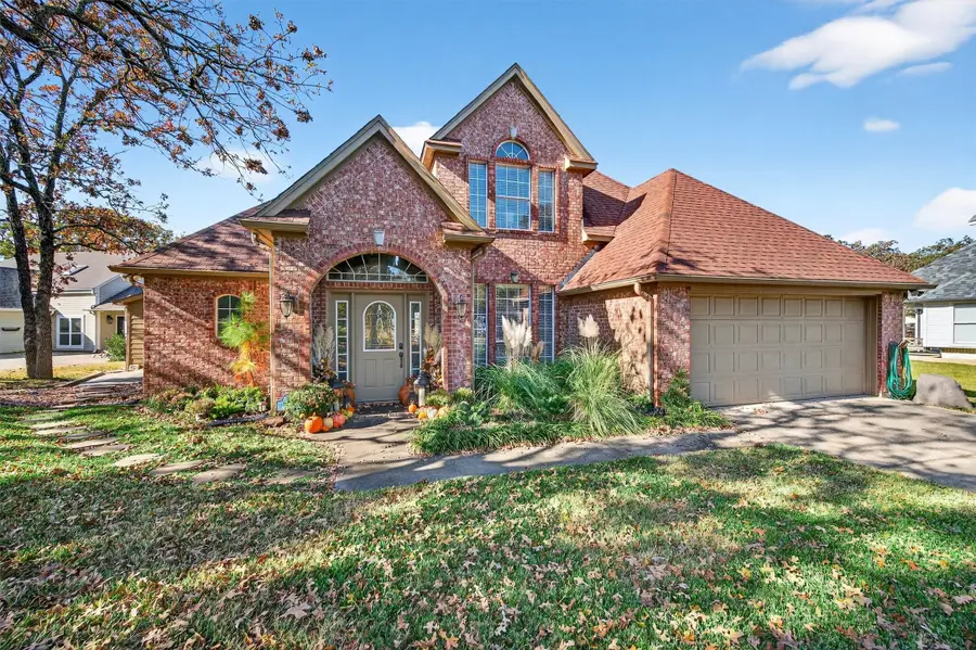 100 Mohawk Cove, Lake Kiowa, TX 76240 - Image #3