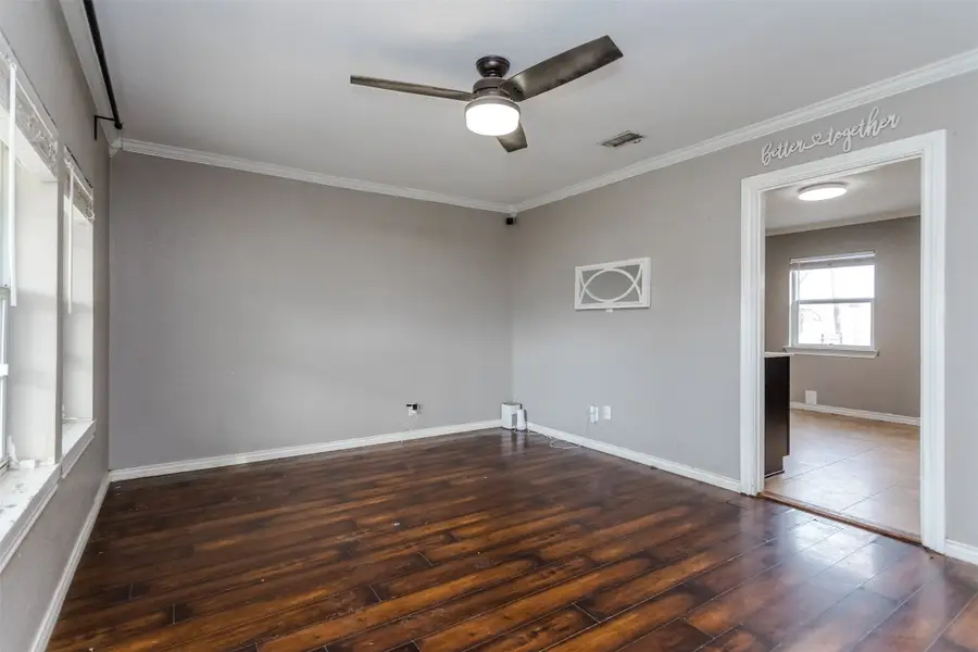 3212 S Llewellyn Avenue, Dallas, TX 75224 - Image #2