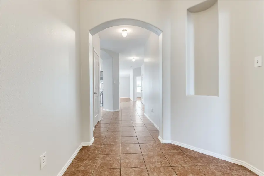 9721 Zaharias Drive, McKinney, TX 75072 - Image #3