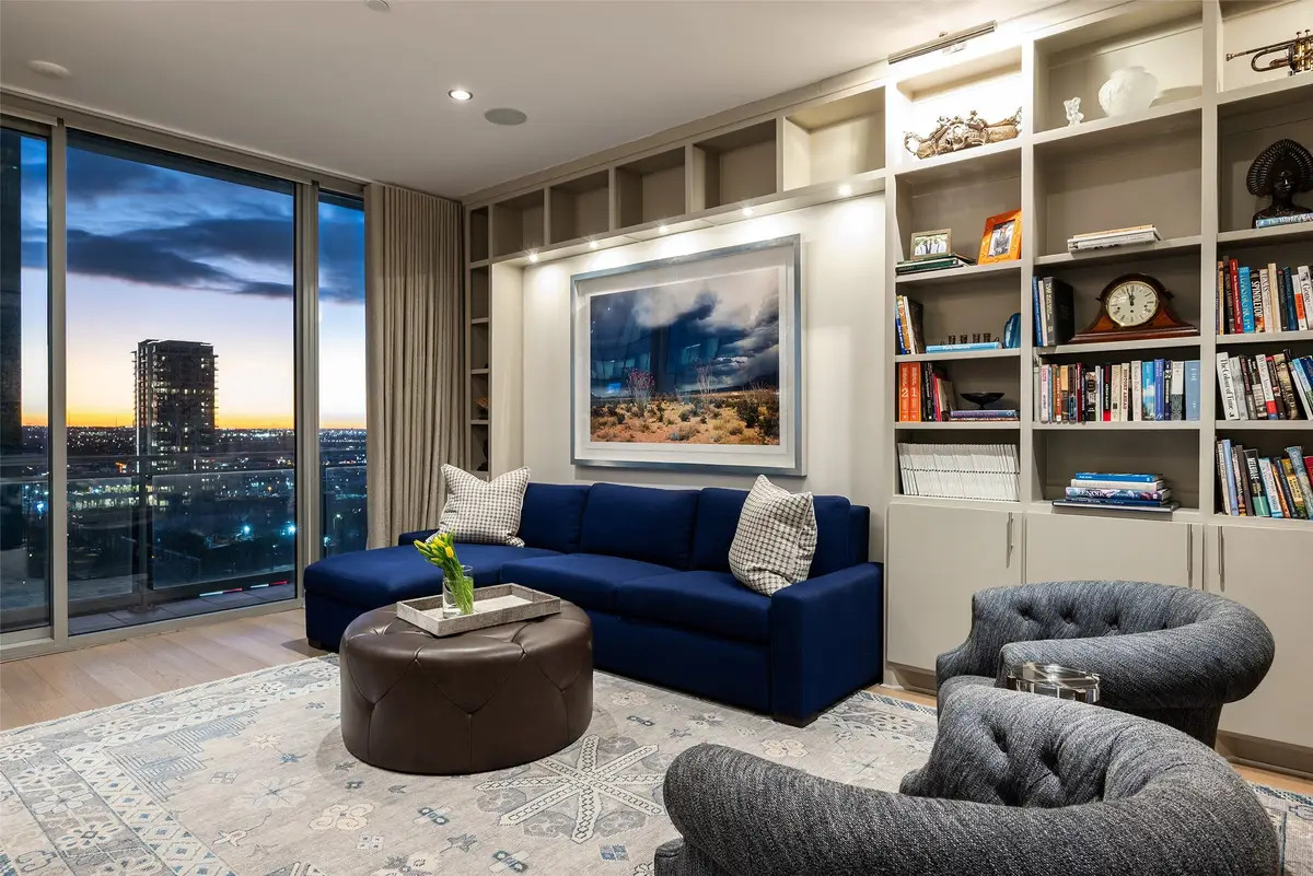 2900 Mckinnon Street #1103, Dallas, TX 75201 - Image #1