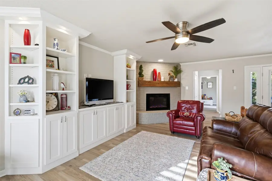 3217 Brannon Drive, Waco, TX 76710 - Image #2