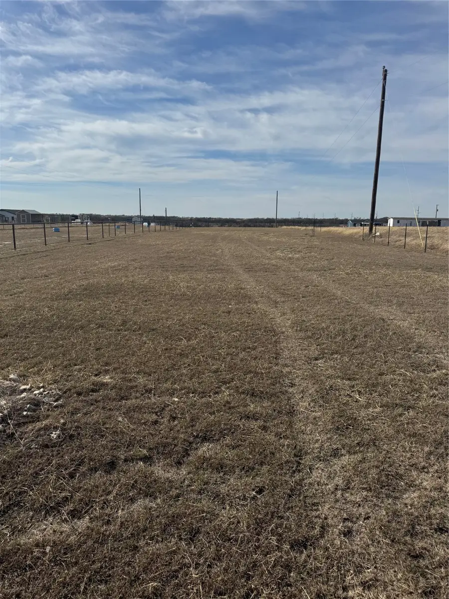 215 Hill County Road 4434, Itasca, TX 76055 - Image #2