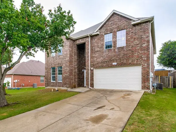 1105 Windhaven Circle, Lewisville, TX 75067