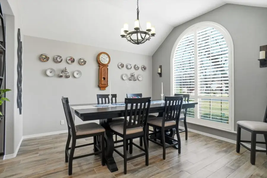 7611 Ravenswood Road, Granbury, TX 76049 - Image #3