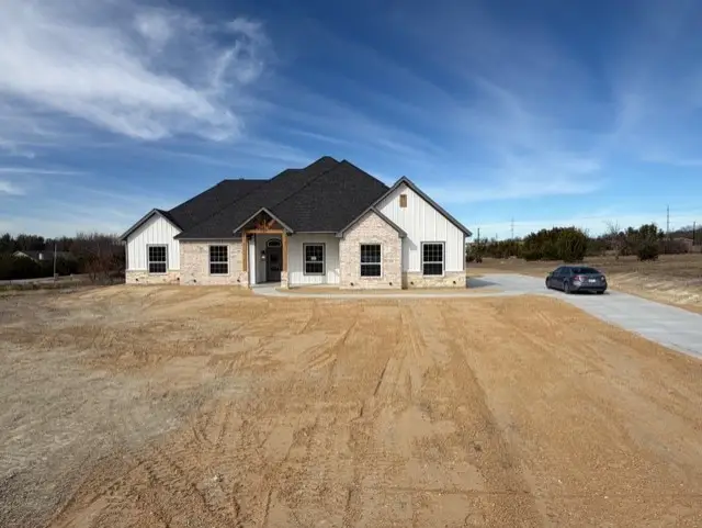 202 Coalson Crossing, Azle, TX 76020 - Image #1