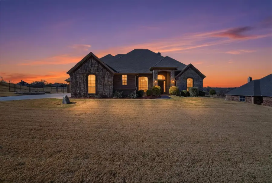 162 Ellis Spring Drive, Weatherford, TX 76085 - Image #3