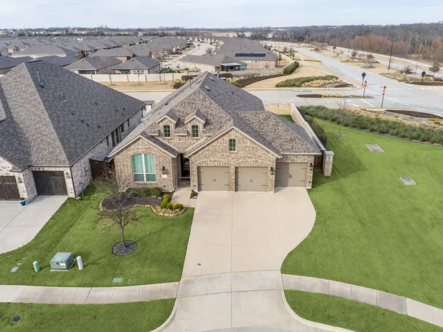 1117 Chambers Creek Cove, McKinney, TX 75071 - Image #2