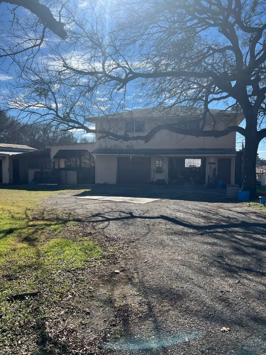 758 Shadow Valley Road, Whitesboro, TX 76273 - Image #3