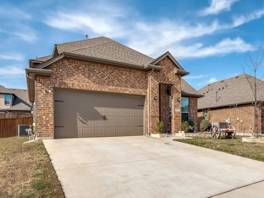 635 Congressional Avenue, Red Oak, TX 75154 - Image #2