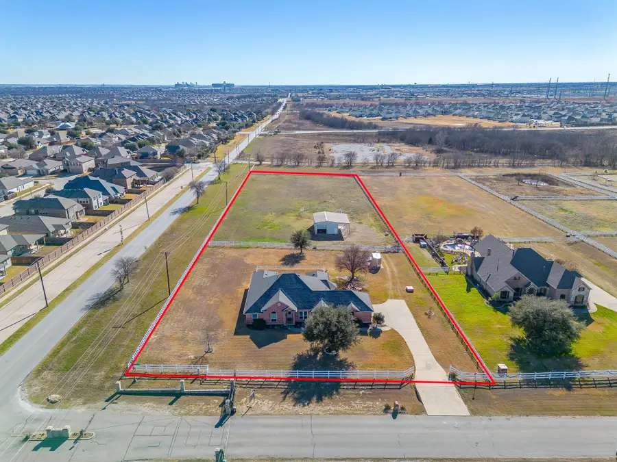 801 Creek Hollow Lane, Fort Worth, TX 76131 - Image #2